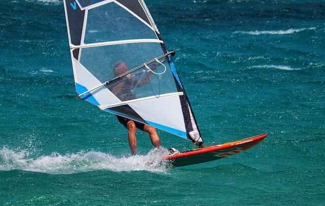 Opdag vandsportens verden på Amager: Kitesurfing, Windsurfing og SUP